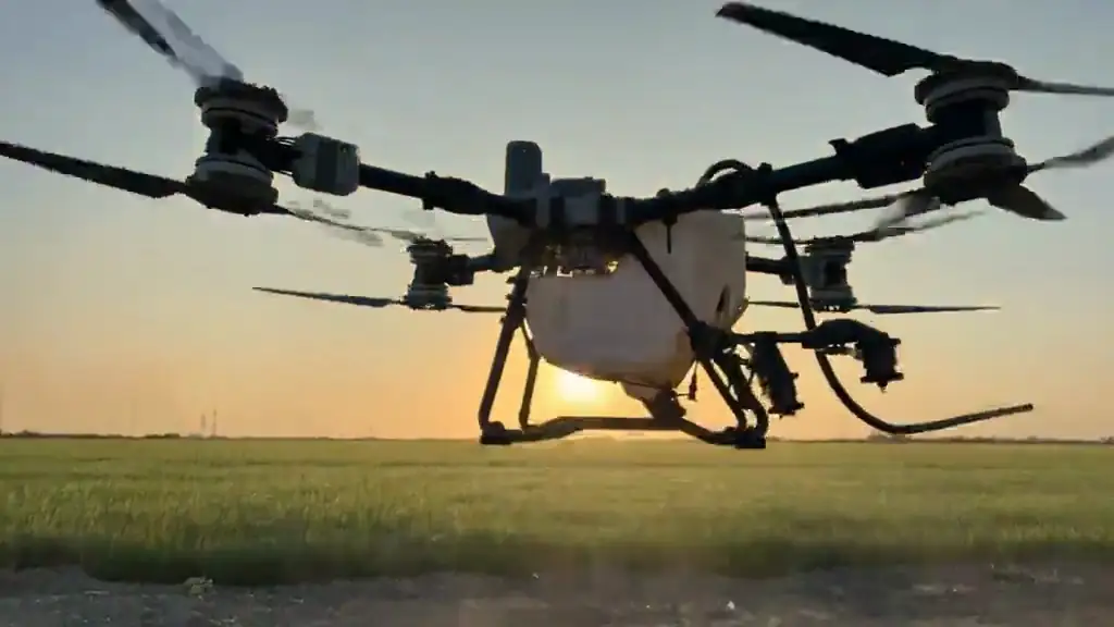 Dron de pulverización agrícola